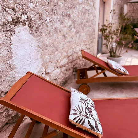 Konukevi Le Patio Bleu 3*